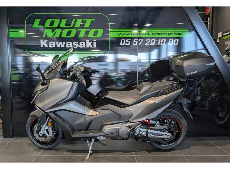 KYMCO AK 550